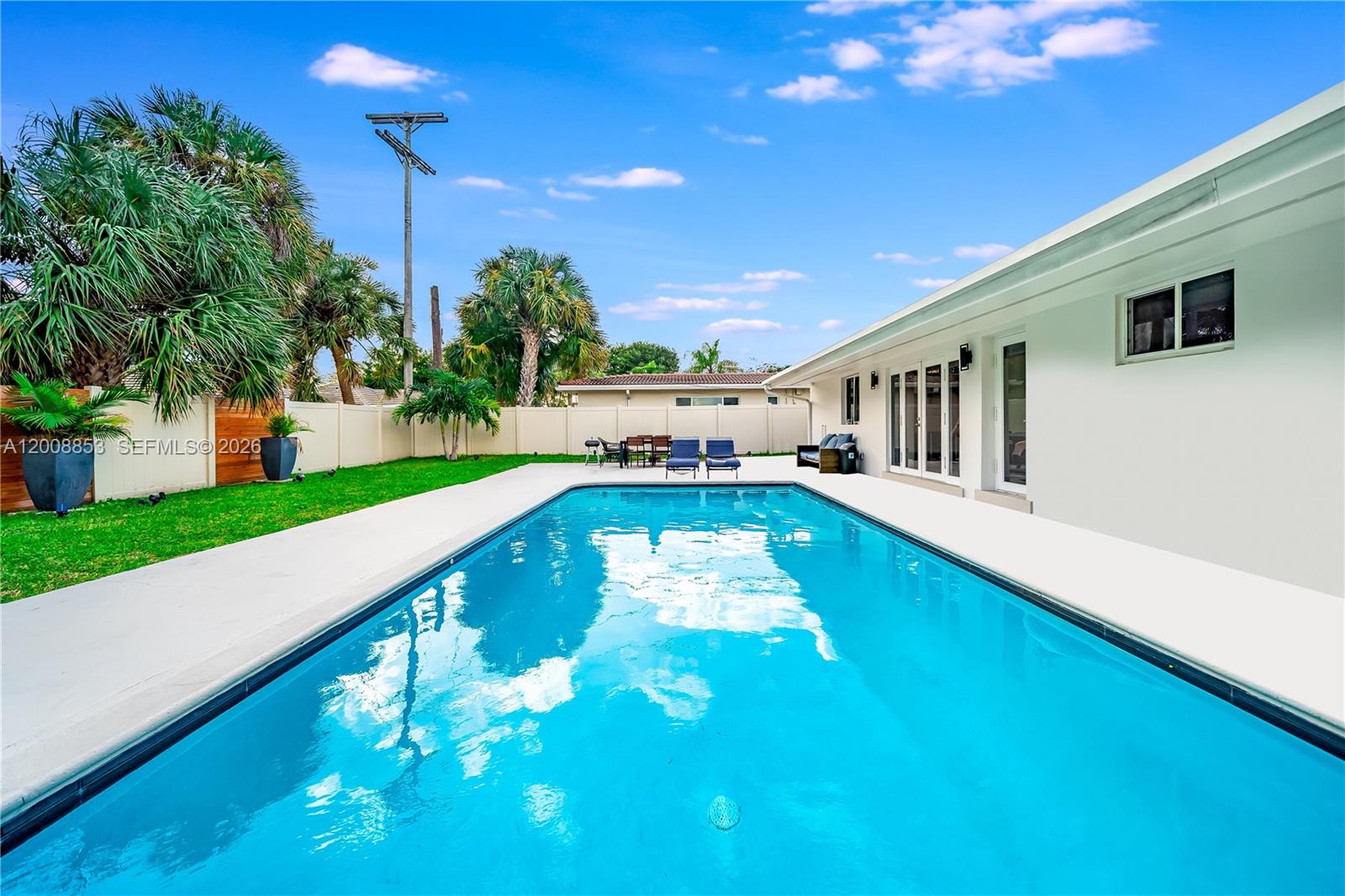 IMPERIAL POINT 2 SEC - Residential