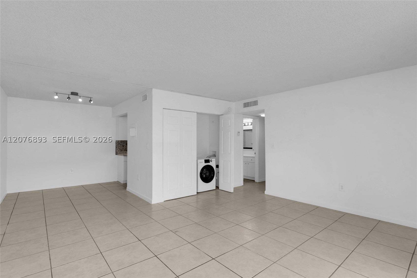 7100 Fairway Dr K11