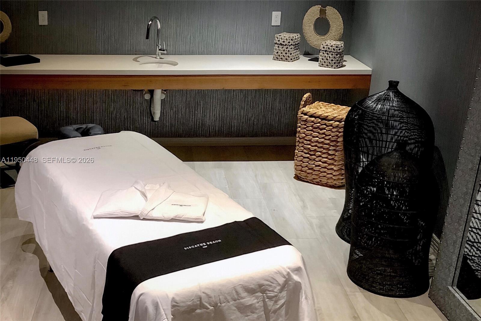 BISCAYNE BEACH CONDO - Residential