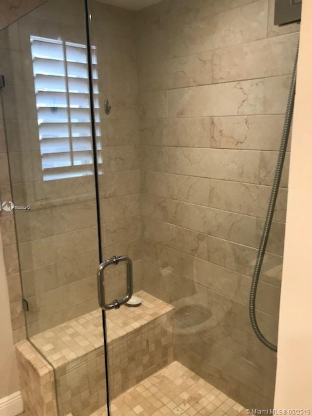 VILLAS OF PINECREST CONDO - Residential Lease