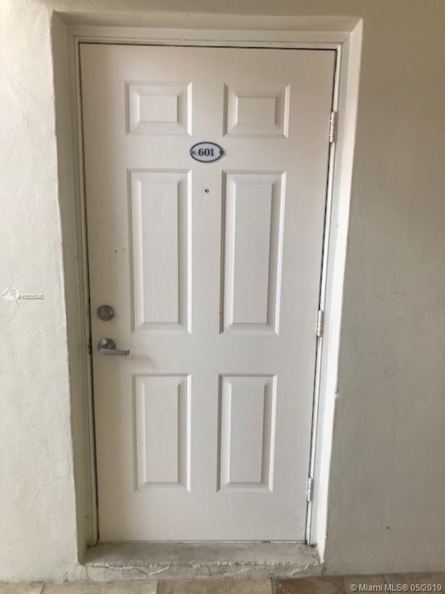 VILLAS OF PINECREST CONDO - Residential Lease