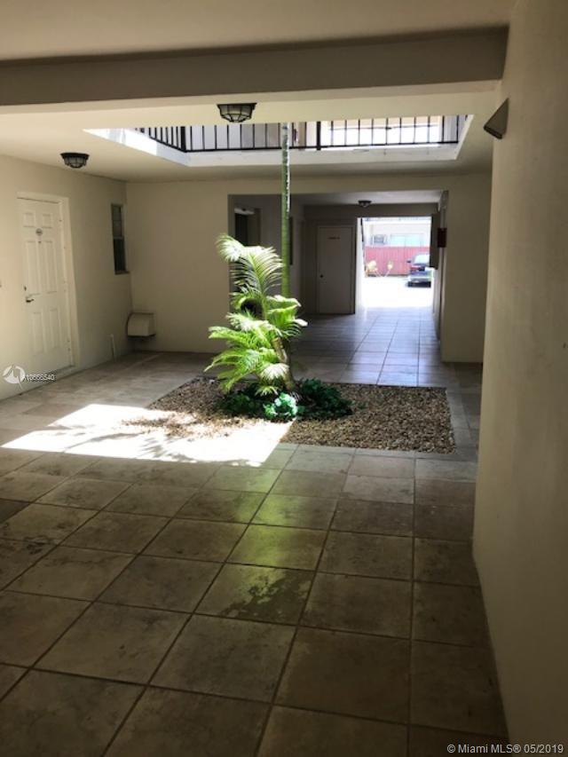 VILLAS OF PINECREST CONDO - Residential Lease