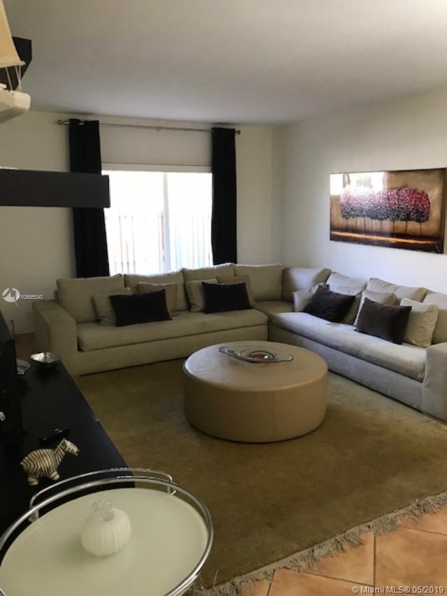 VILLAS OF PINECREST CONDO - Residential Lease