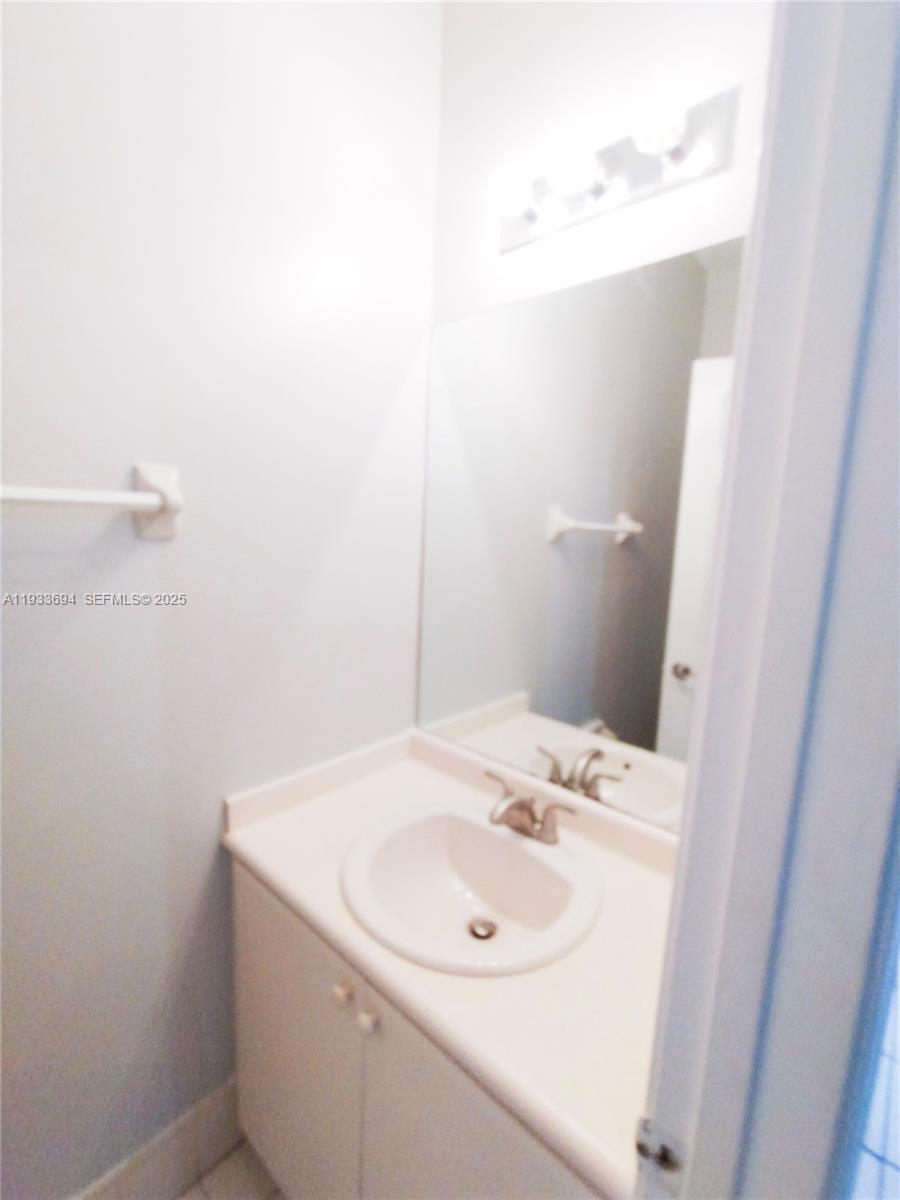 SHOMA TOWNHOMES AT ROYAL - Residential