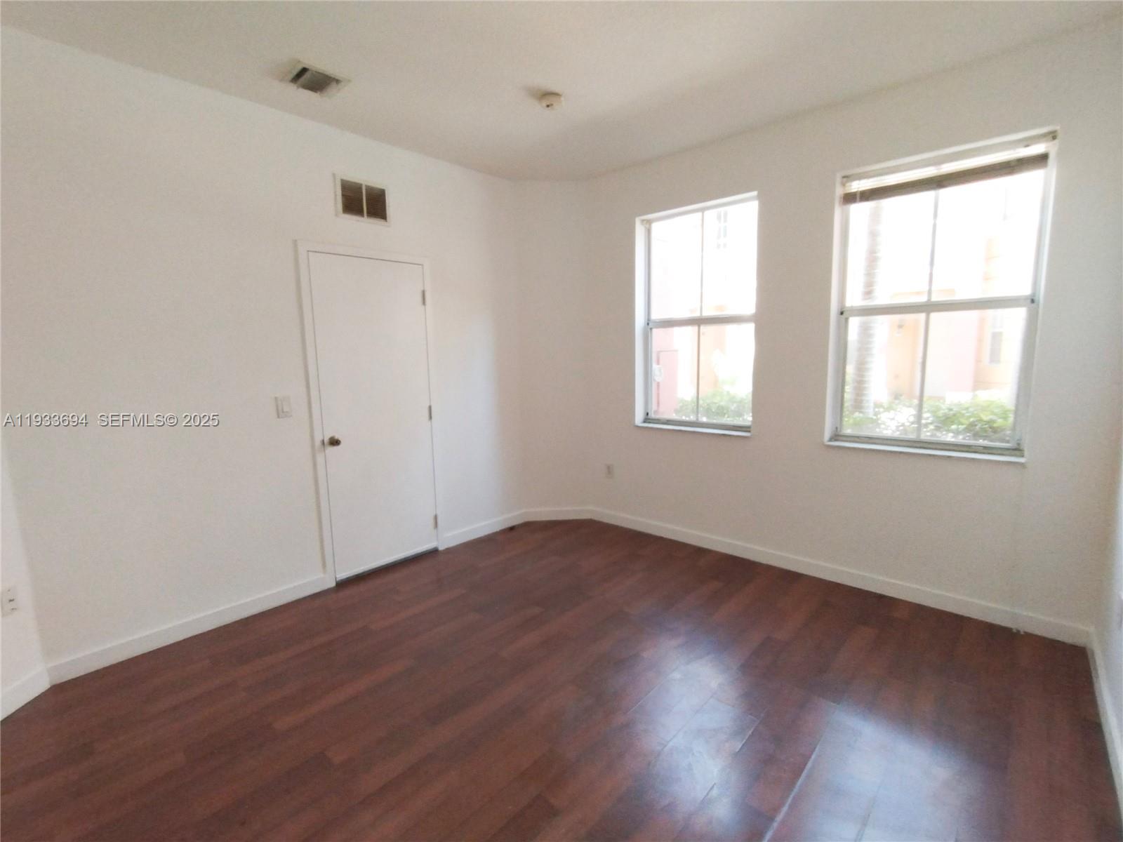 SHOMA TOWNHOMES AT ROYAL - Residential