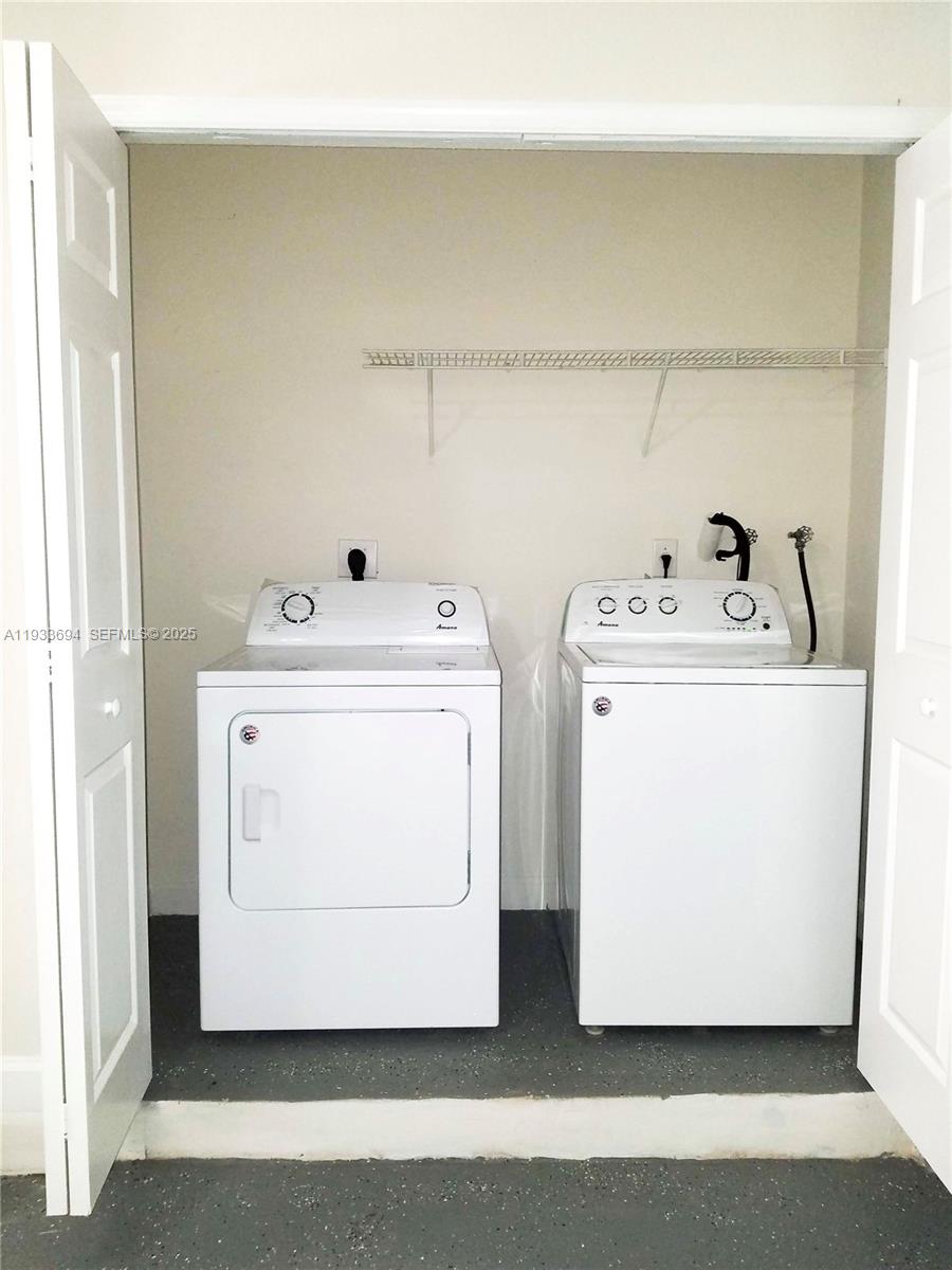 SHOMA TOWNHOMES AT ROYAL - Residential