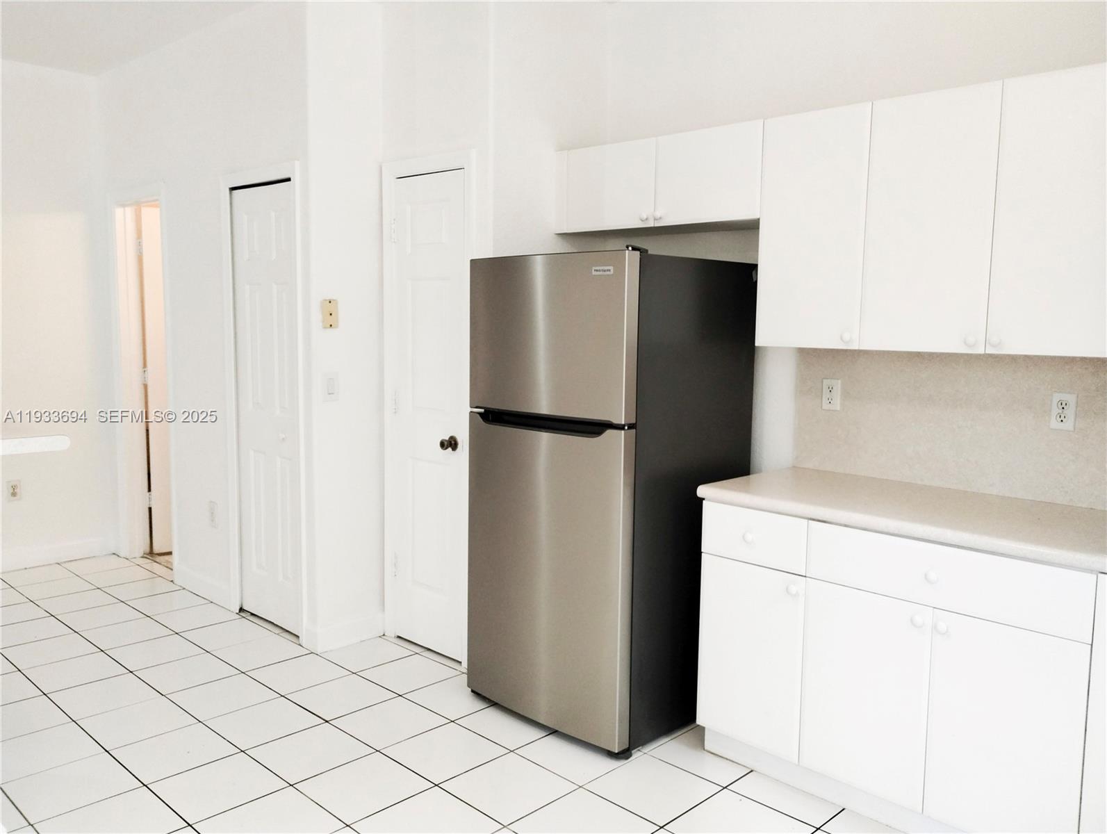 SHOMA TOWNHOMES AT ROYAL - Residential