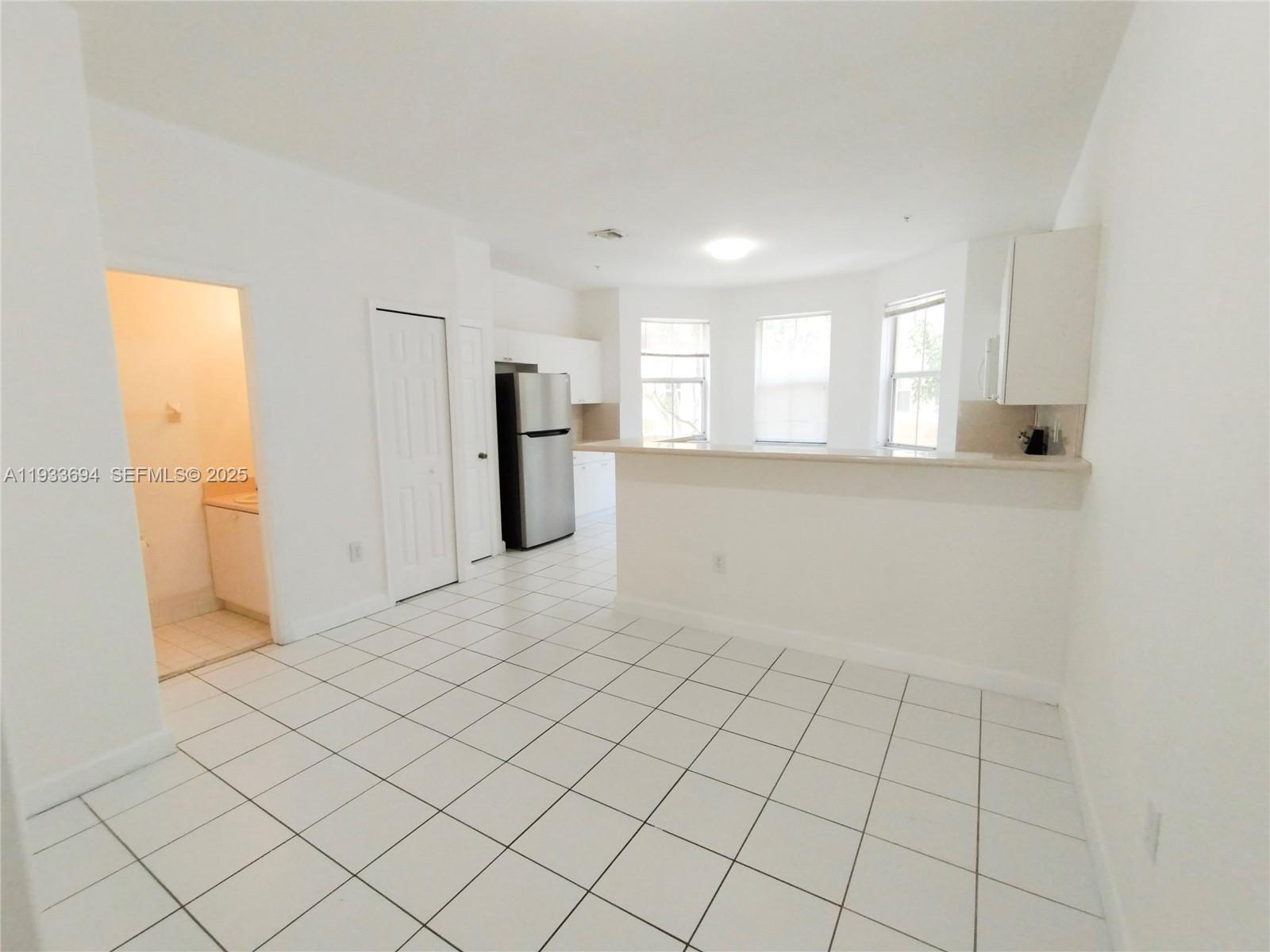 SHOMA TOWNHOMES AT ROYAL - Residential