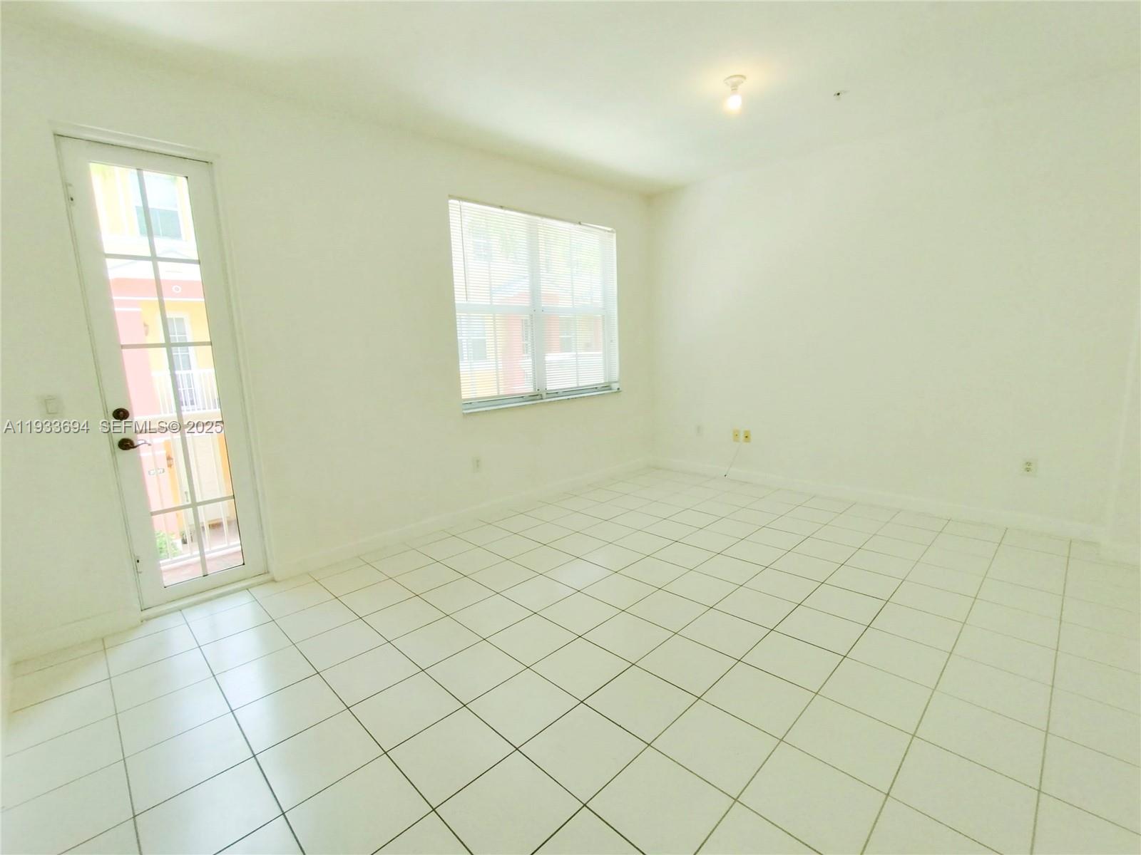 SHOMA TOWNHOMES AT ROYAL - Residential