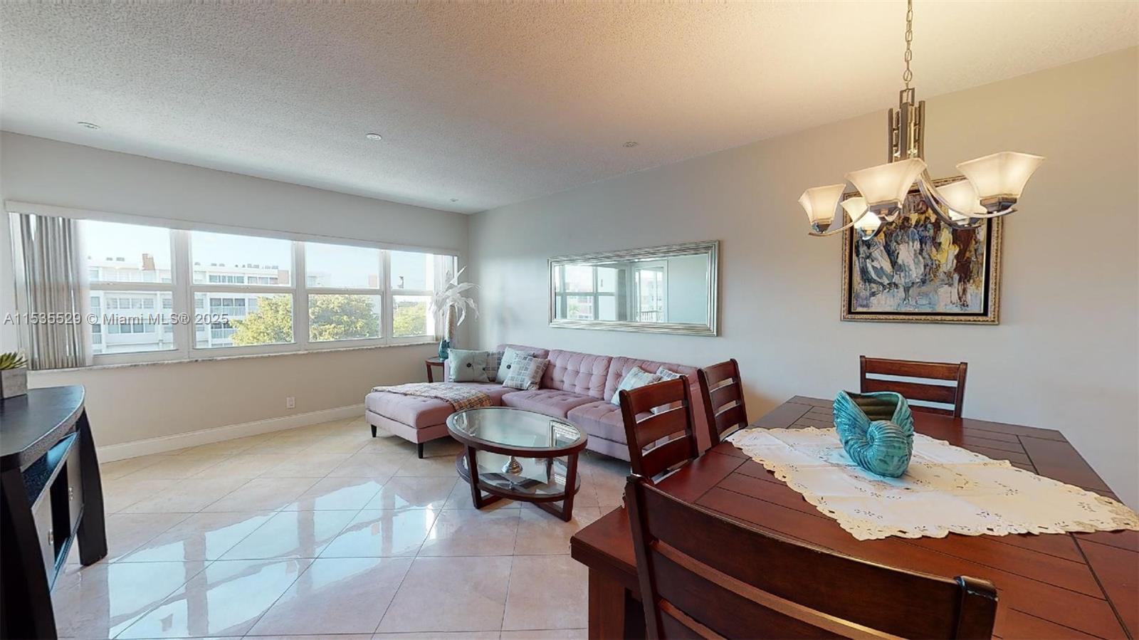 329 Se 3rd St 402P, Hallandale Beach, Broward County, Florida - 1 Bedrooms  
1 Bathrooms - 