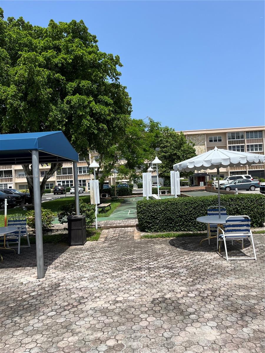 SECOND GULFSTREAM GARDEN - Residential