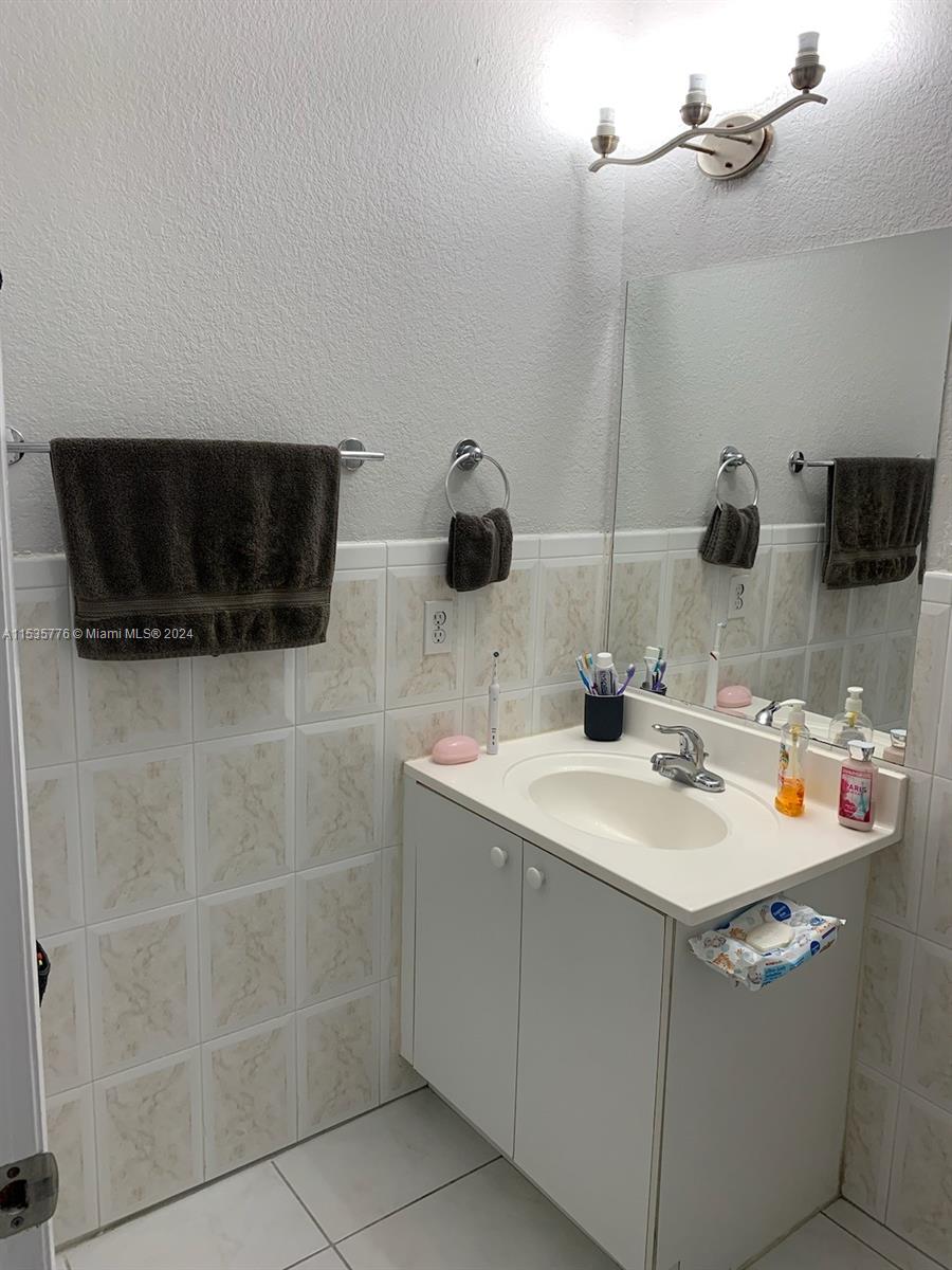 VILLAS ANDALUCIA CONDO - Residential