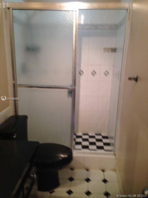 ALPINE WOODS VILLA 5 COND - Residential