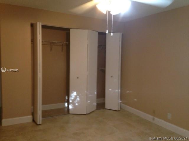 ALPINE WOODS VILLA 5 COND - Residential