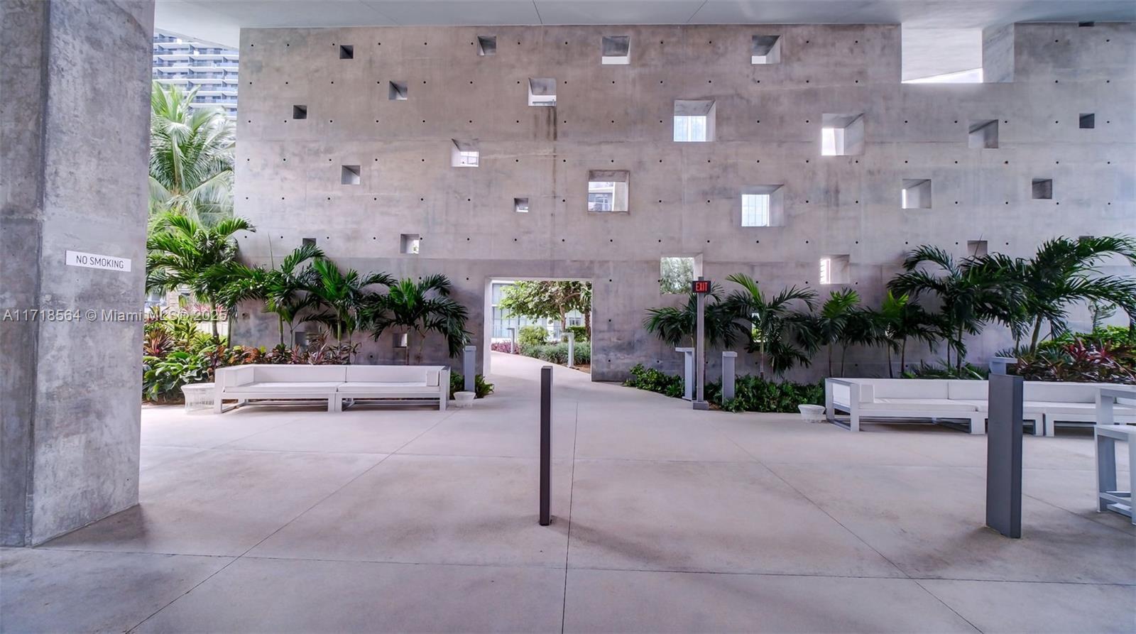 RISE CONDO - Residential
