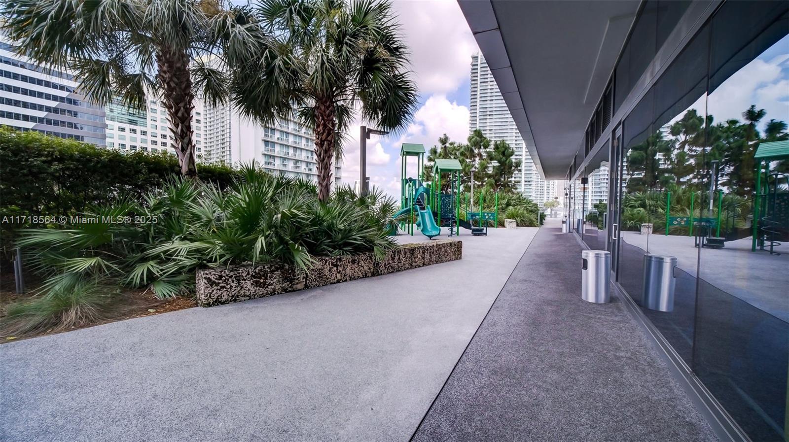 RISE CONDO - Residential