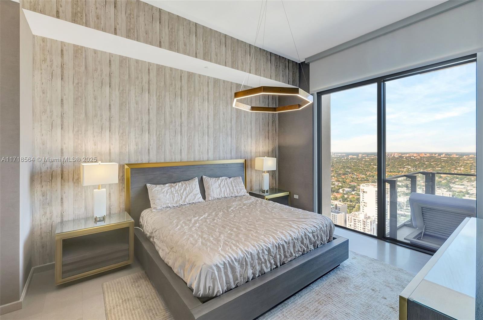 RISE CONDO - Residential