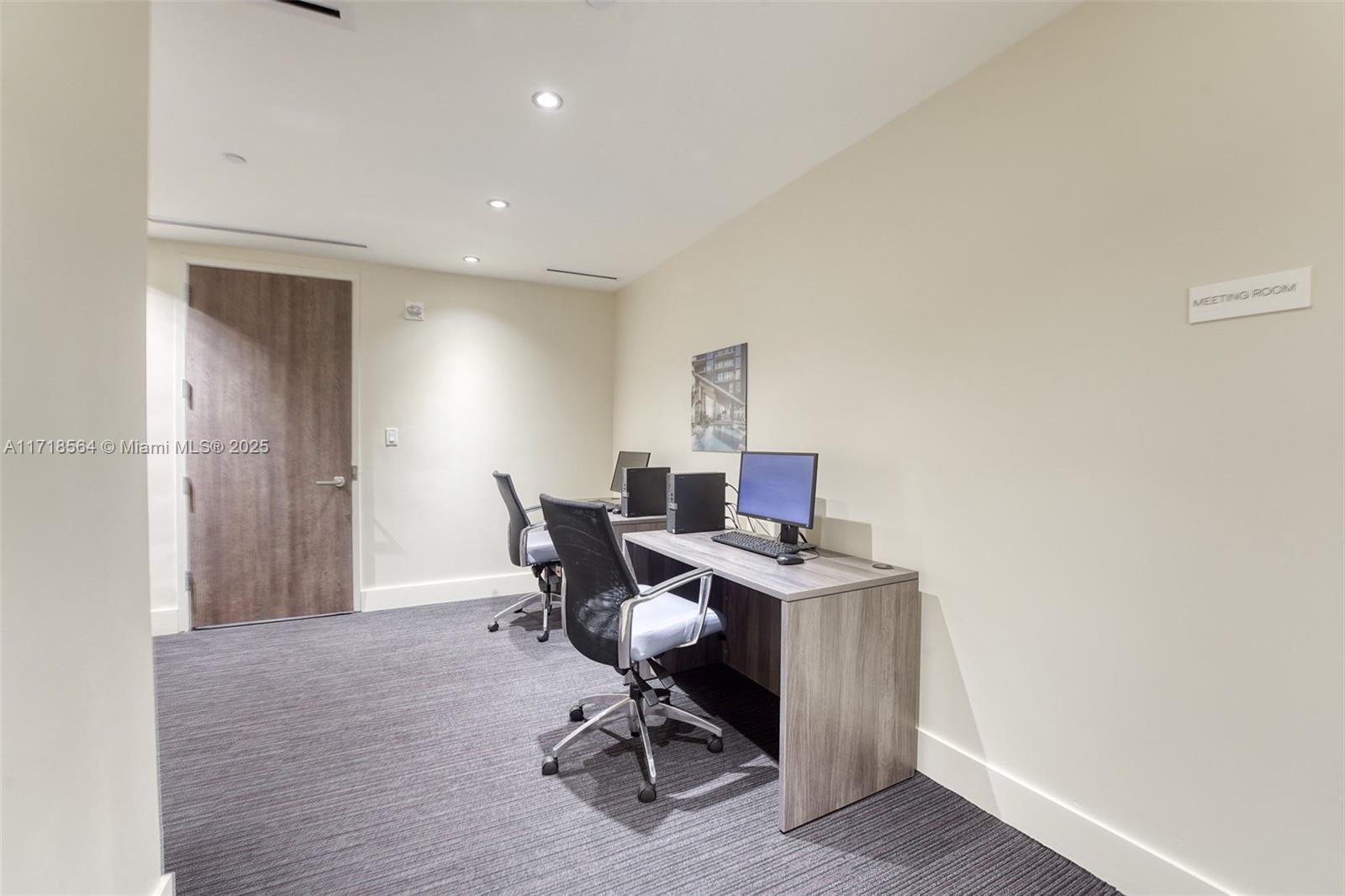 RISE CONDO - Residential