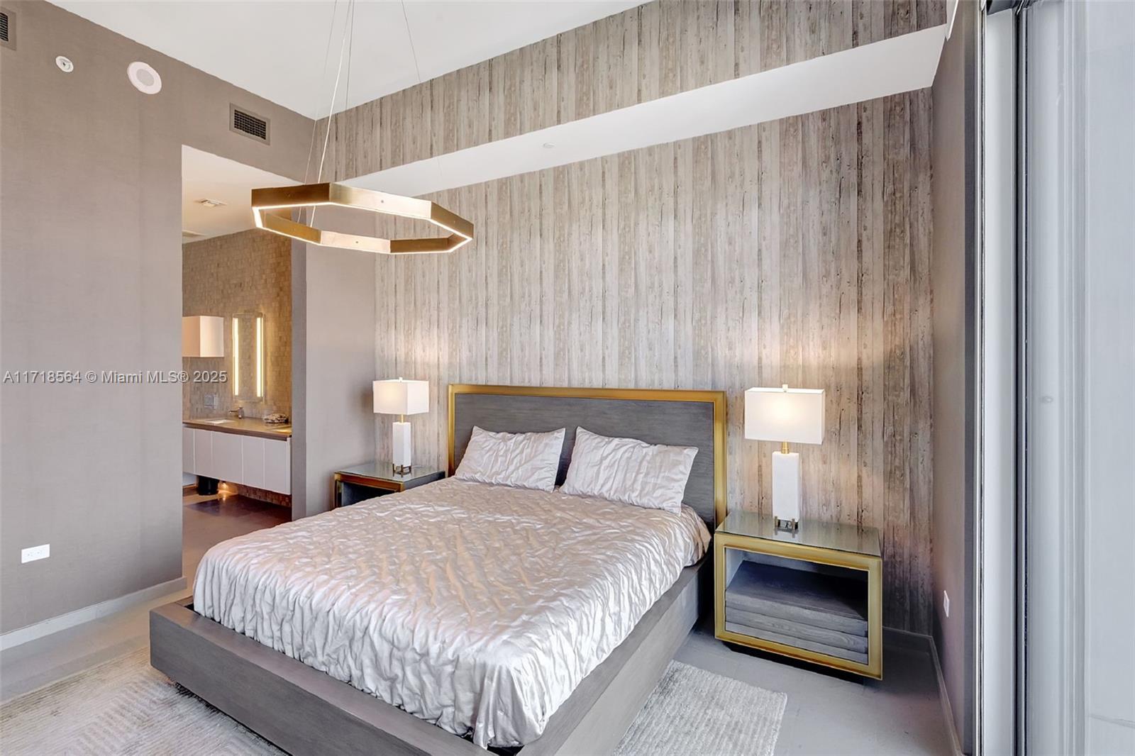 RISE CONDO - Residential