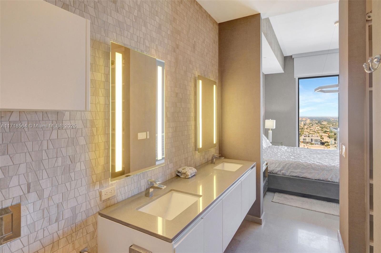 RISE CONDO - Residential