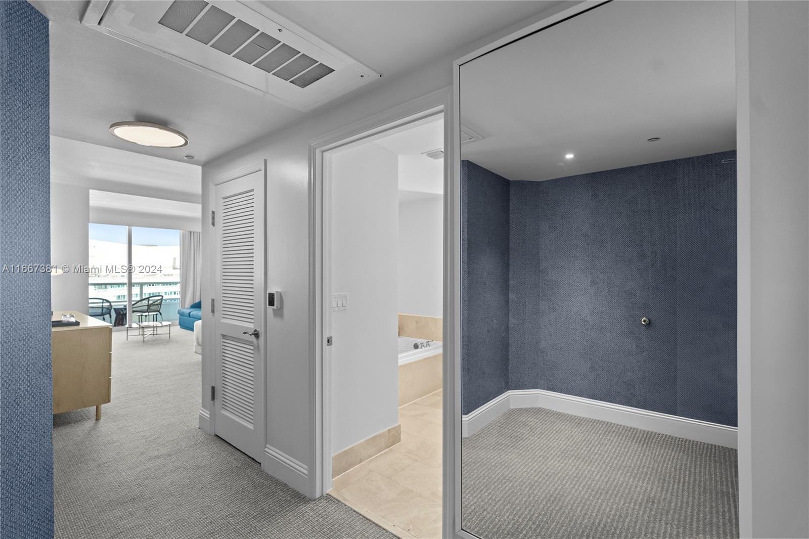 Fontainebleau II Tresor - Residential