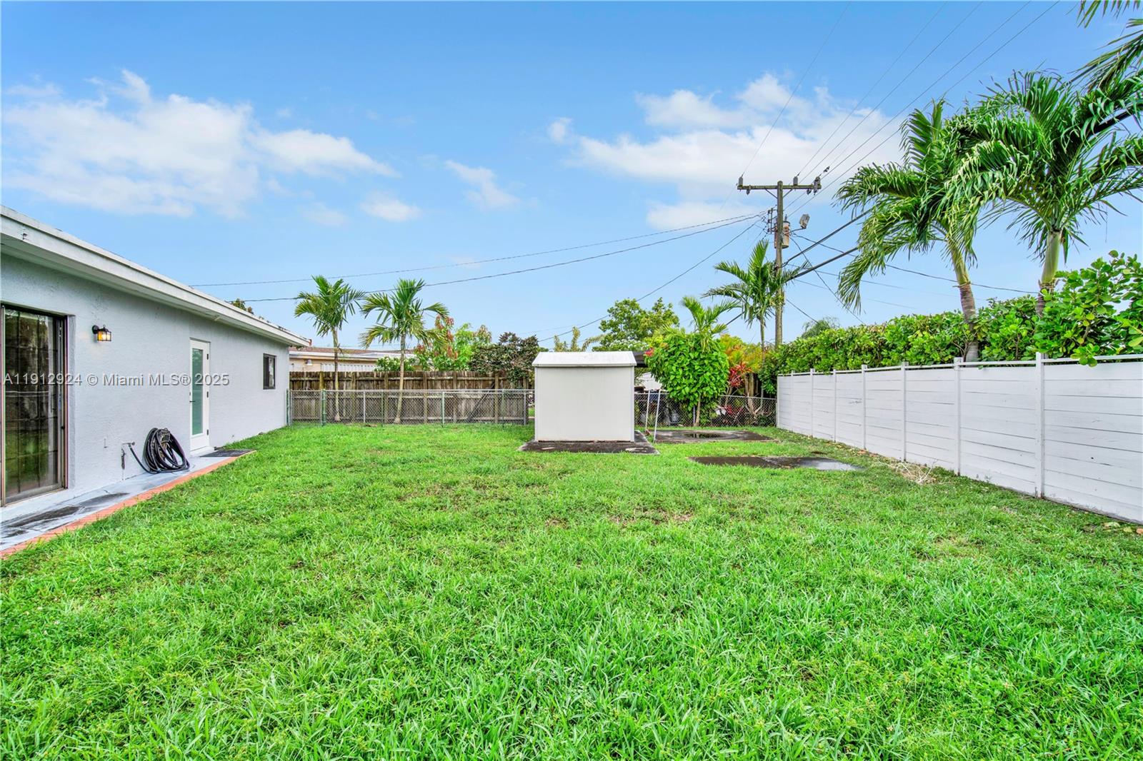 BREEZEVIEW MANORS - Residential Lease