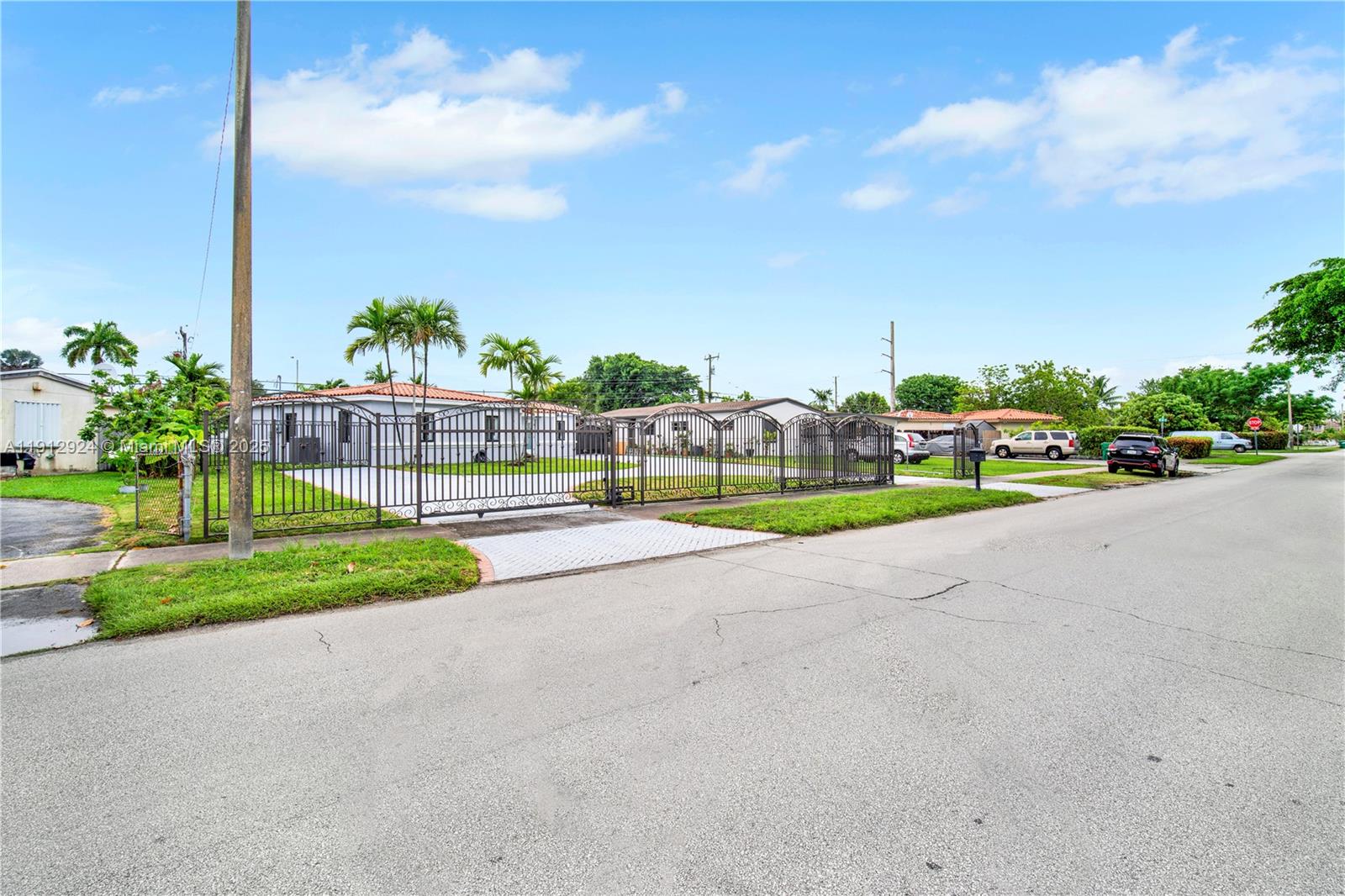 BREEZEVIEW MANORS - Residential Lease