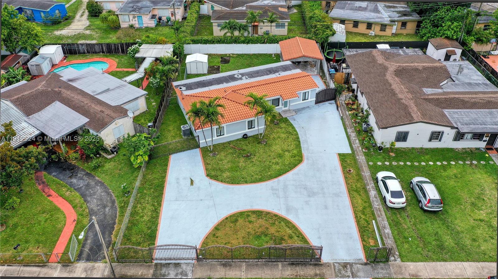 BREEZEVIEW MANORS - Residential Lease