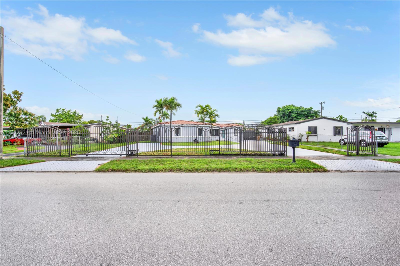 BREEZEVIEW MANORS - Residential Lease