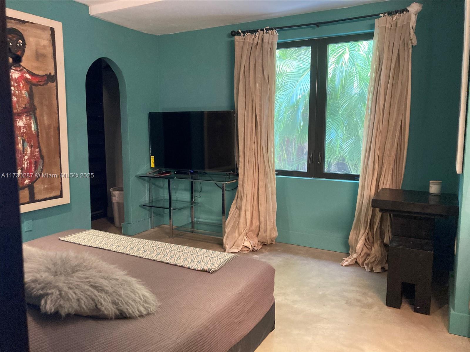 BISCAYNE BEACH-2ND ADDN - Residential