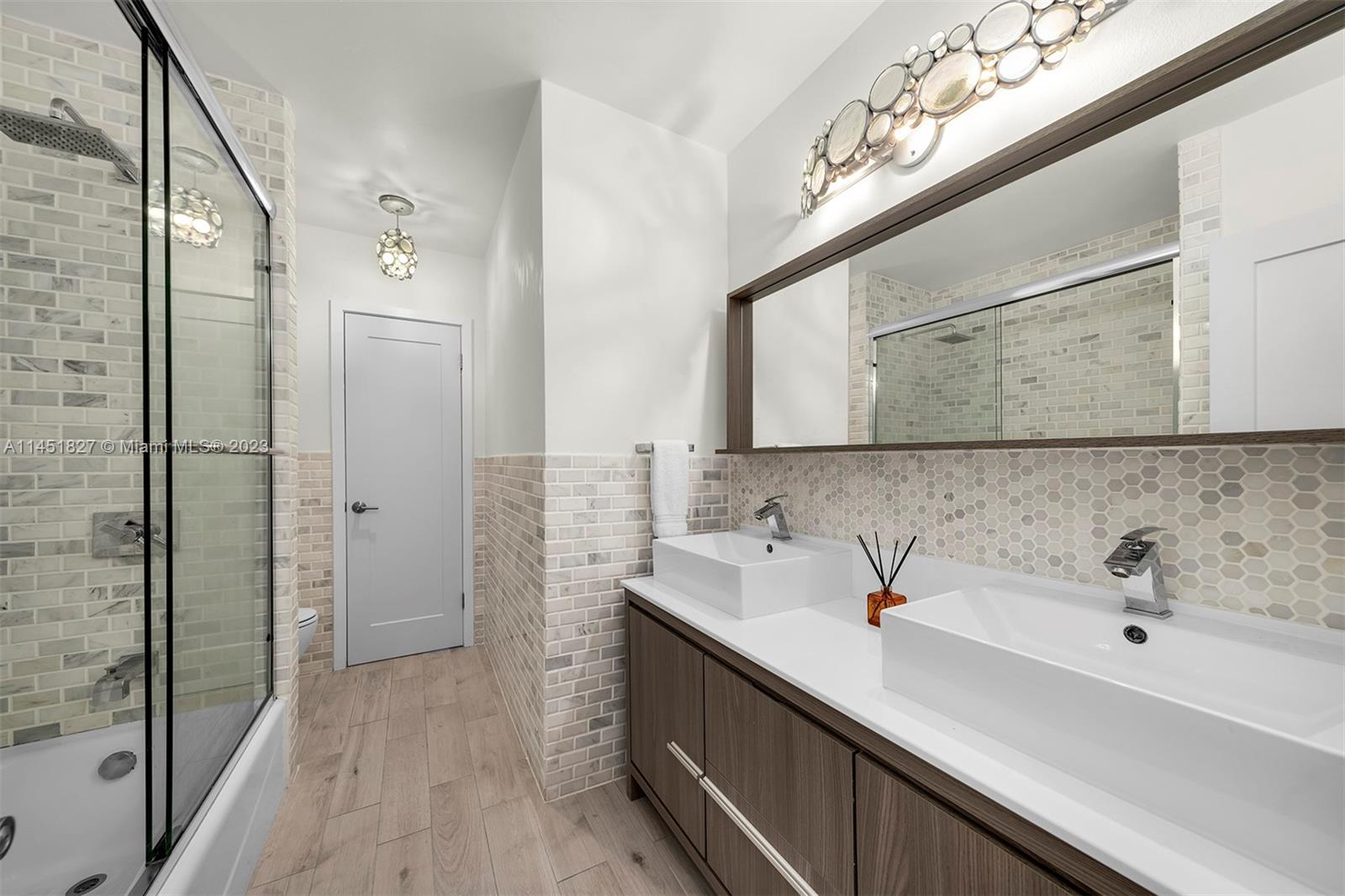 KENDALL EAST 2ND ADDN - Residential