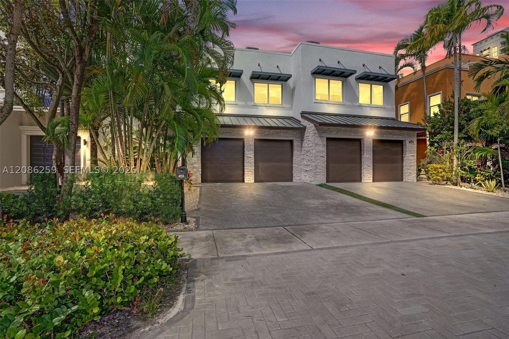Photo of 453 SW 5th Ave, Fort Lauderdale, FL 33315 (MLS # A12086259)