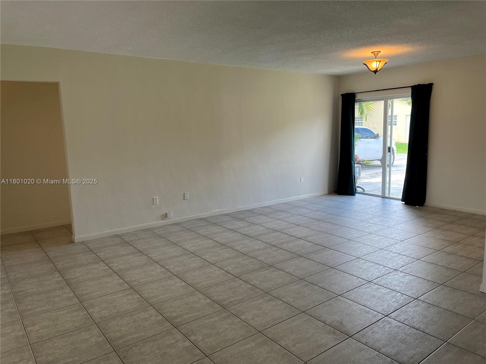 C GABLES RIVIERA SEC 3 RE - Residential Income