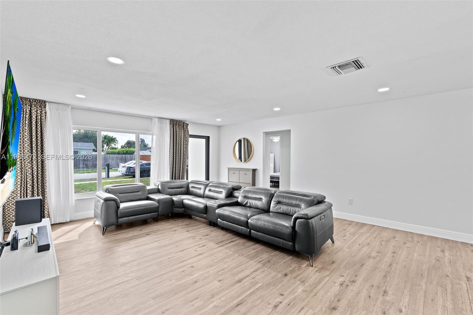 SANDALFOOT COVE SEC 7 AND - Residential