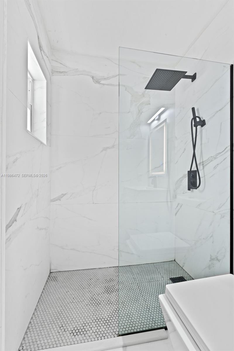 SANDALFOOT COVE SEC 7 AND - Residential