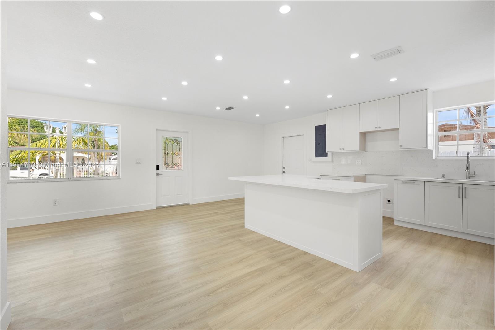 KINGSWOOD MANOR - Residential