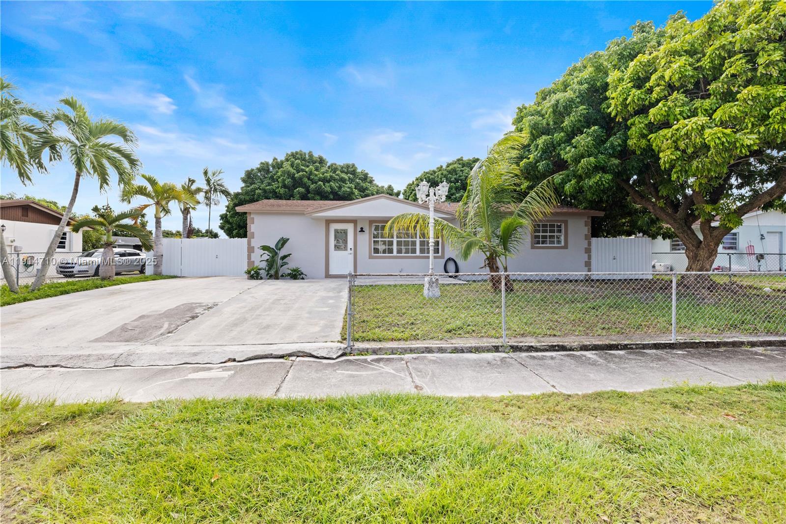 KINGSWOOD MANOR - Residential