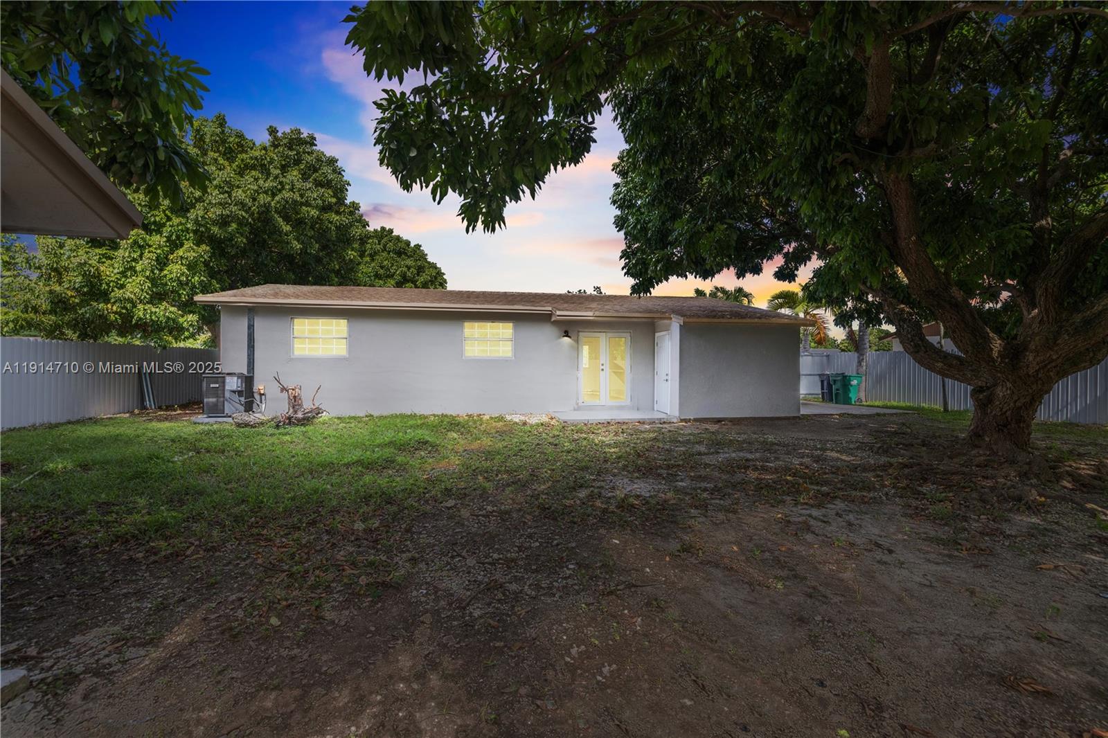 KINGSWOOD MANOR - Residential