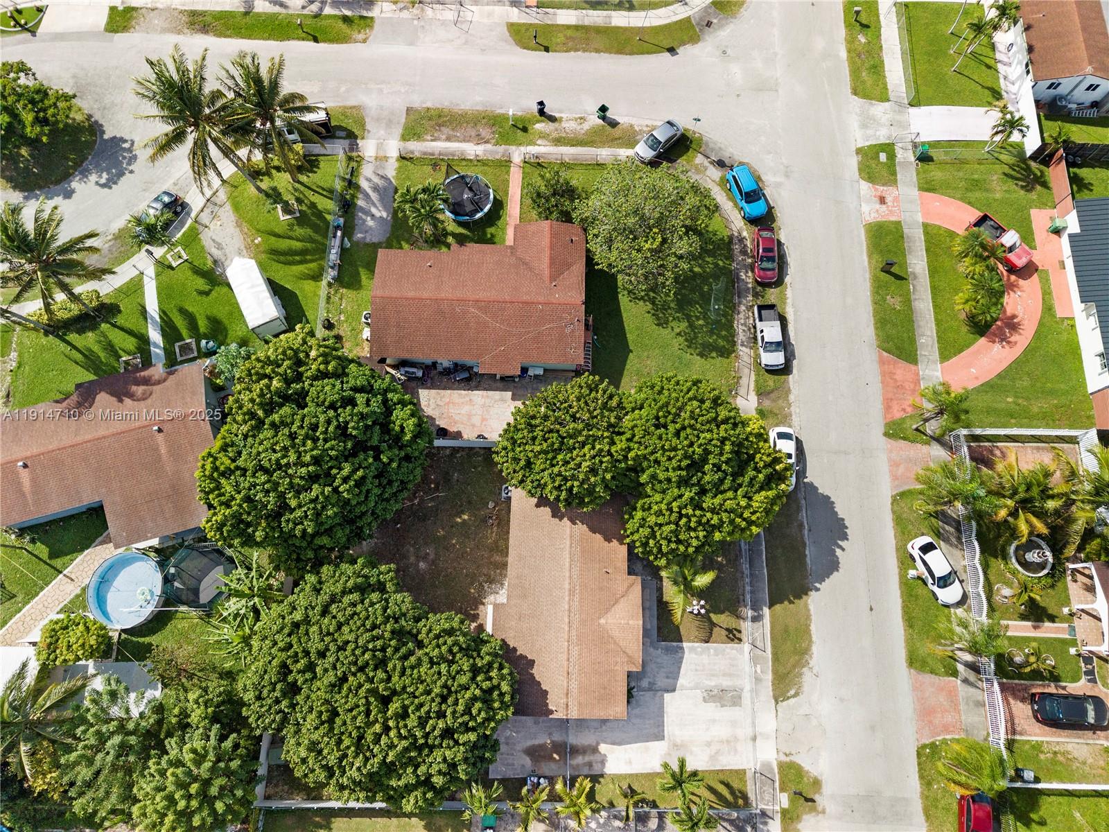 KINGSWOOD MANOR - Residential