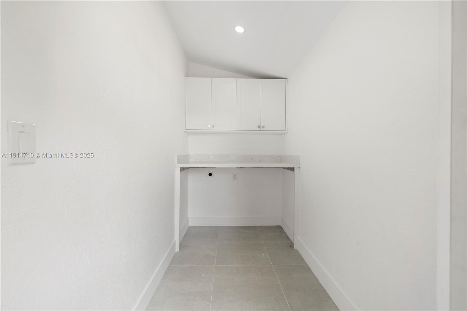 KINGSWOOD MANOR - Residential