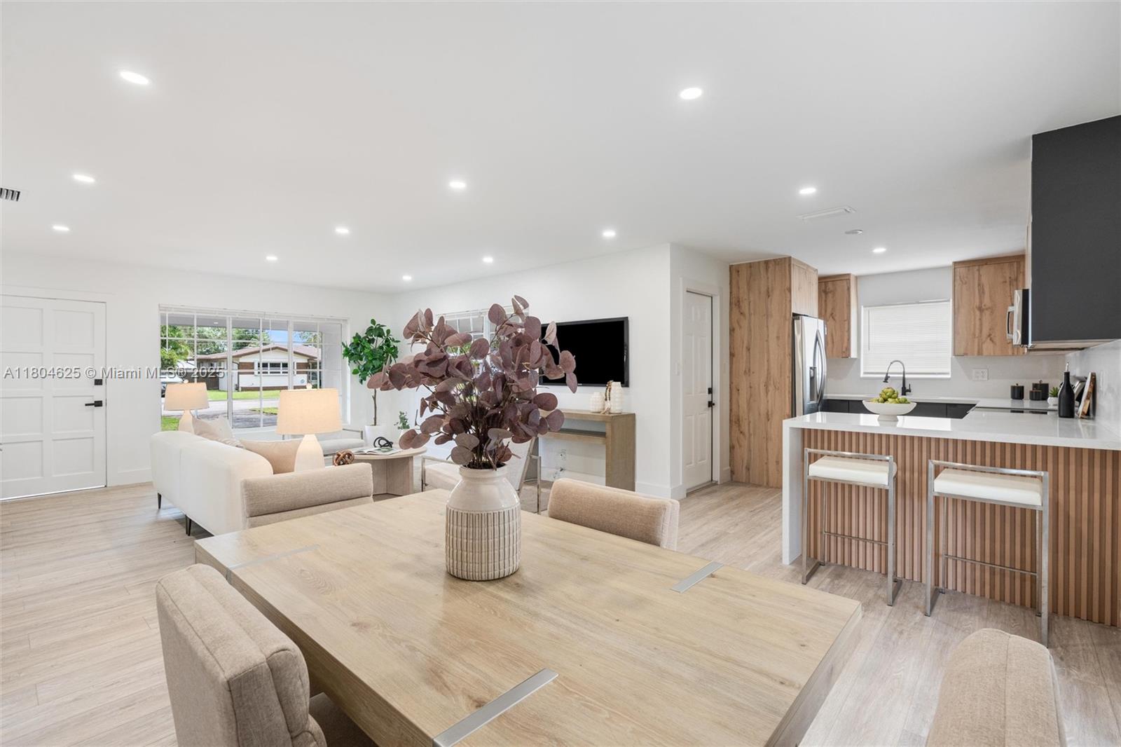 PEMBROKE PINES NO 2 - Residential