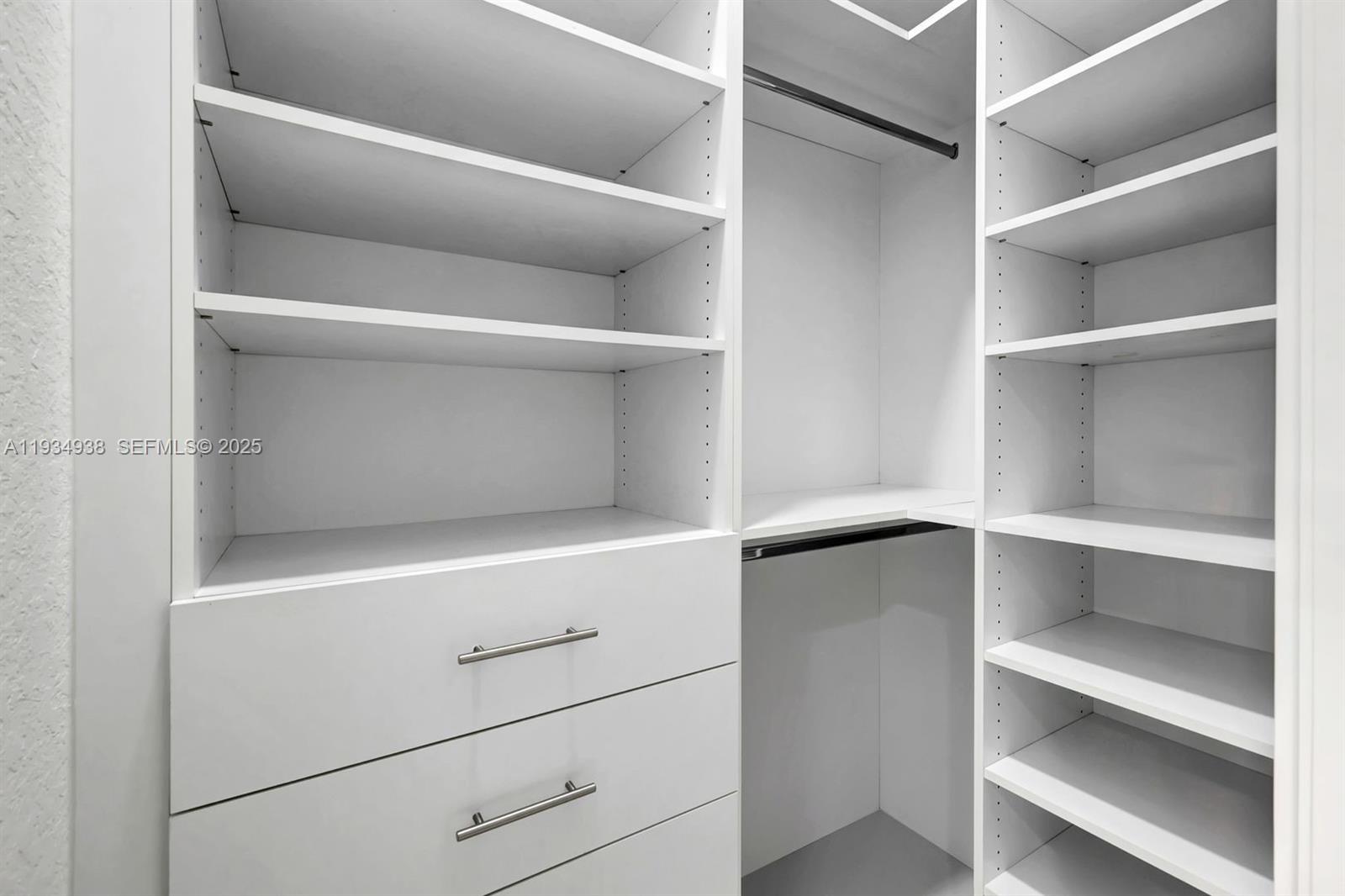 GOLDEN GATES ESTATES - Residential