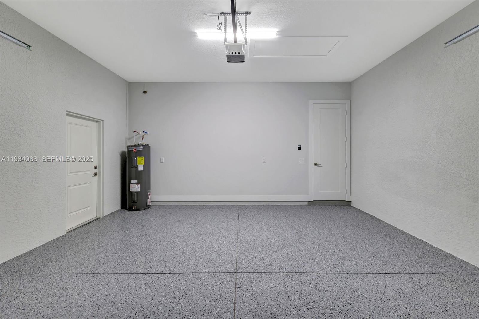 GOLDEN GATES ESTATES - Residential