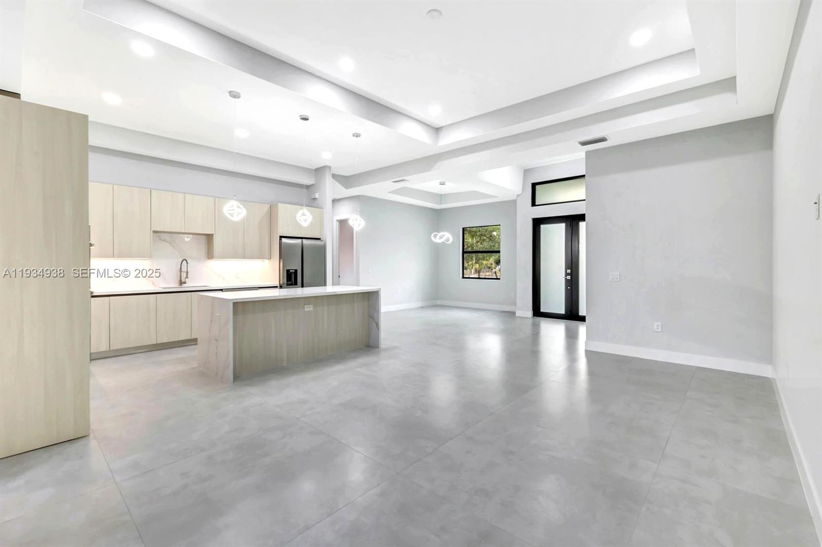 GOLDEN GATES ESTATES - Residential