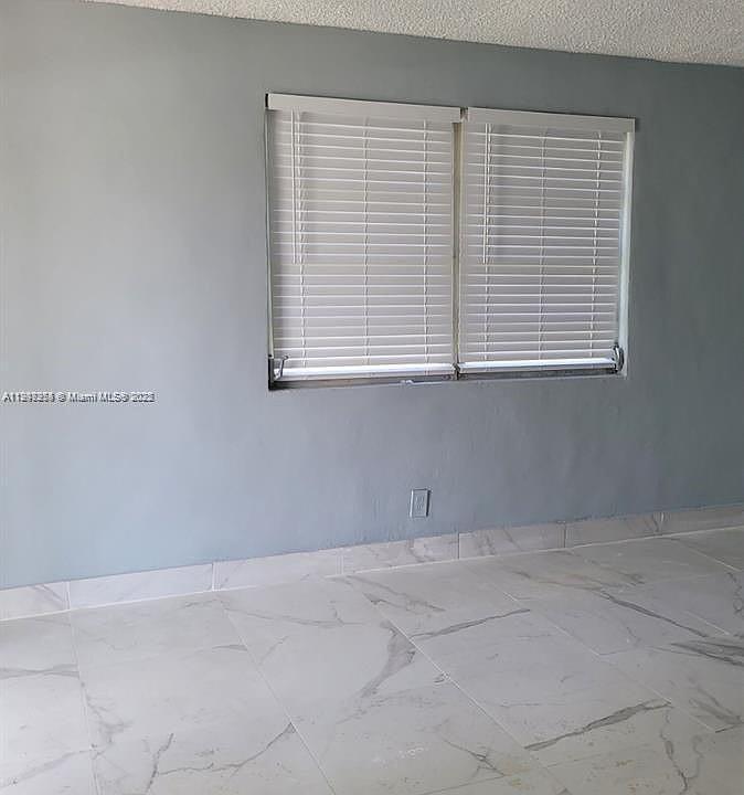 RIVIERA BEACH HEIGHTS ADD - Residential Lease