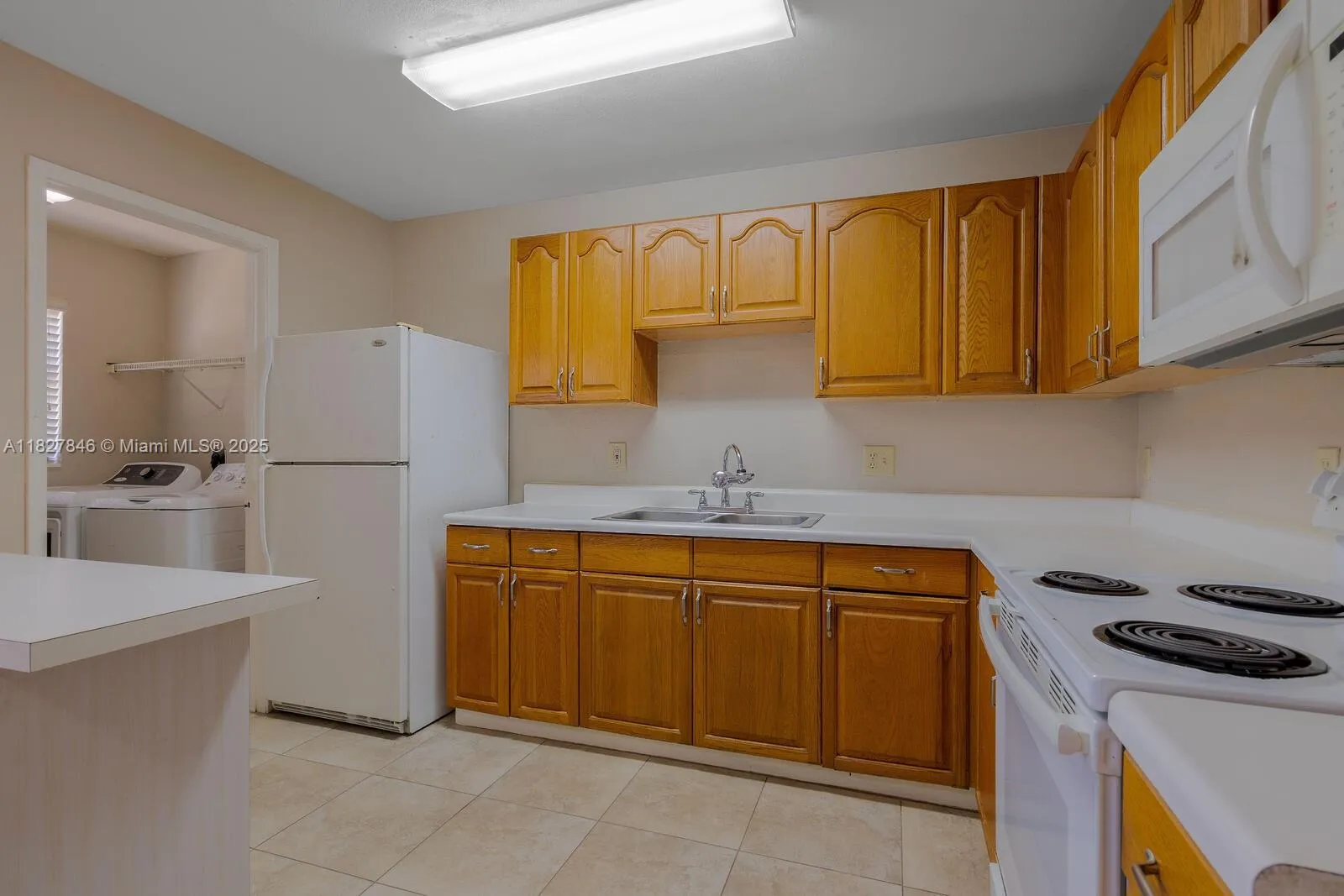 Cutler Bay, Florida 33190, United States, 2 Bedrooms Bedrooms, ,2 BathroomsBathrooms,Residential,Active,158150