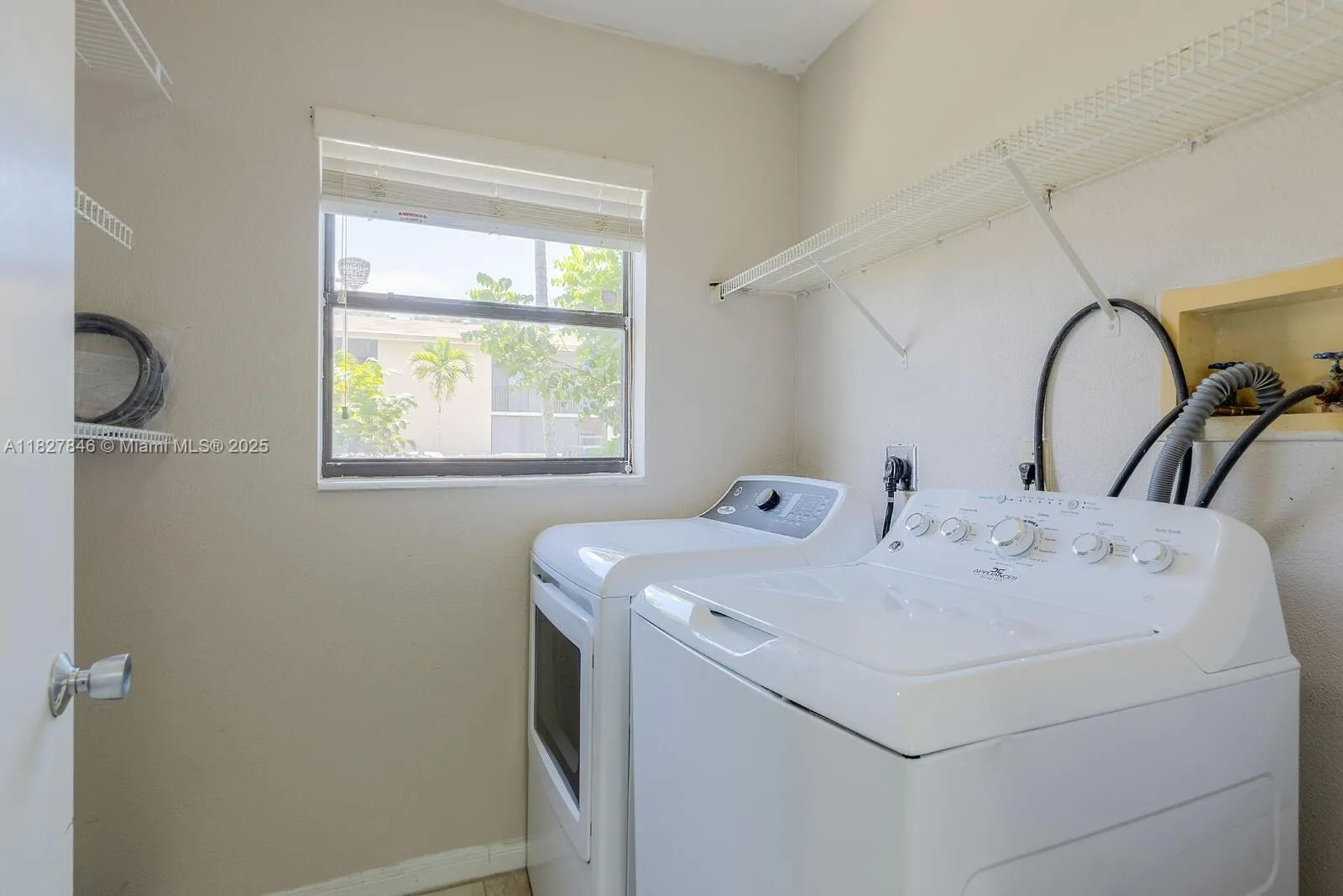 Cutler Bay, Florida 33190, United States, 2 Bedrooms Bedrooms, ,2 BathroomsBathrooms,Residential,Active,158150