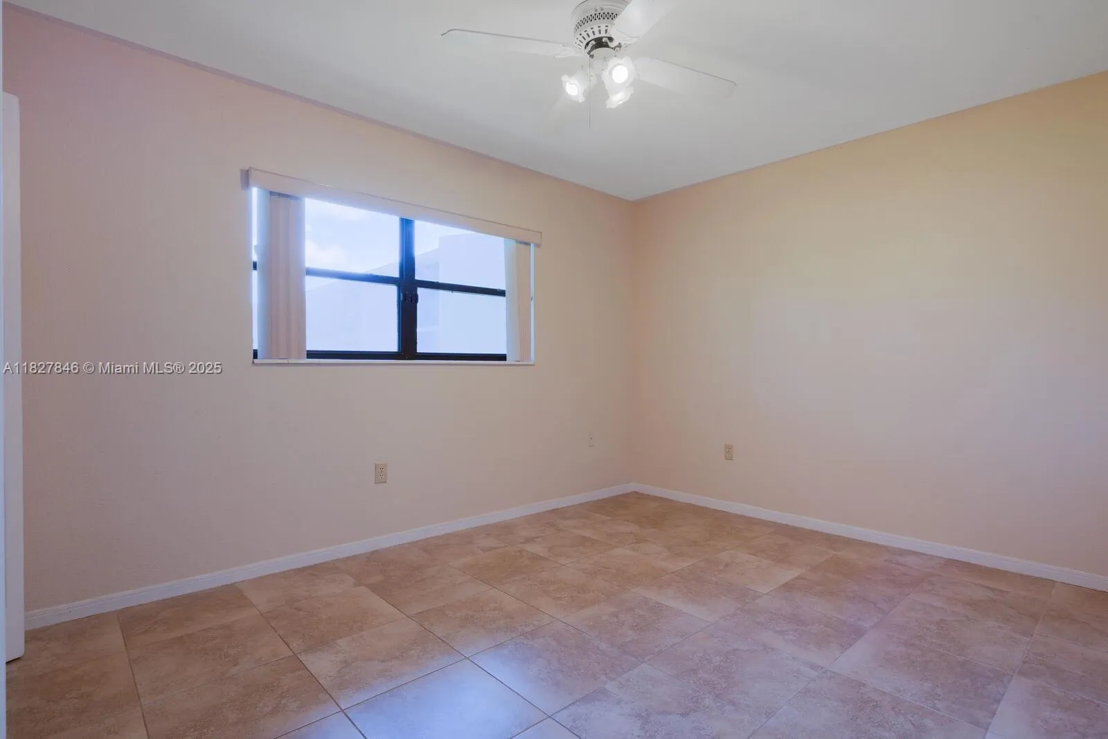 Cutler Bay, Florida 33190, United States, 2 Bedrooms Bedrooms, ,2 BathroomsBathrooms,Residential,Active,158150