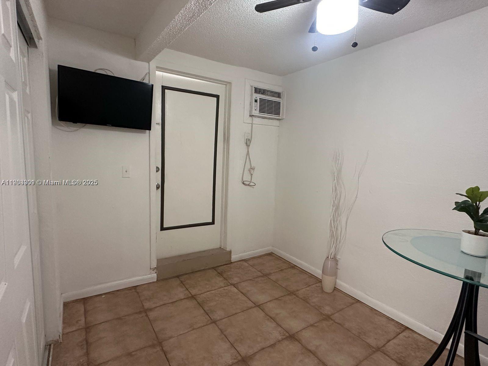 SOUTH SIDE PARK - Residential Lease