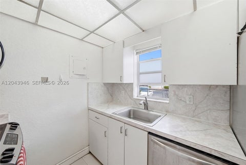 Tiny photo for 1100 NE 9th Ave #105, Fort Lauderdale, FL 33304 (MLS # A12043946)